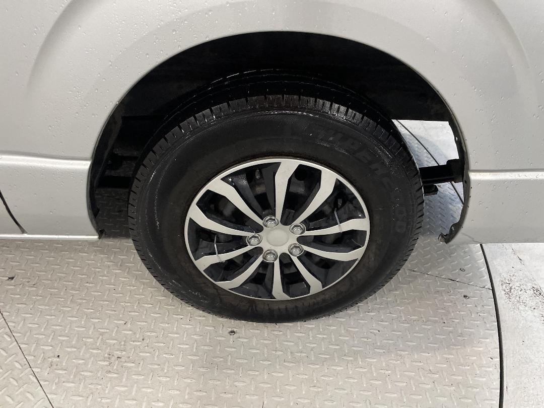 Photo '11' of Toyota Hiace