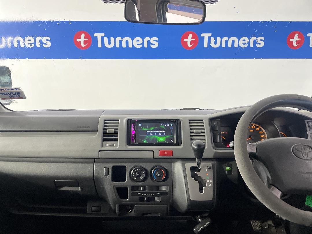 Photo '17' of Toyota Hiace