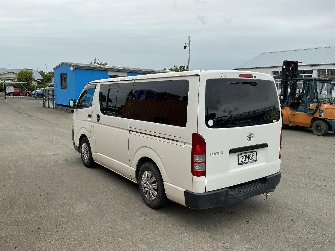 Photo '4' of Toyota Hiace