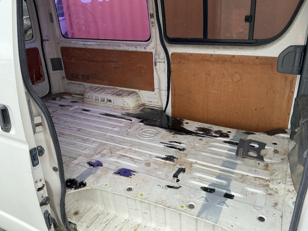 Photo '13' of Toyota Hiace