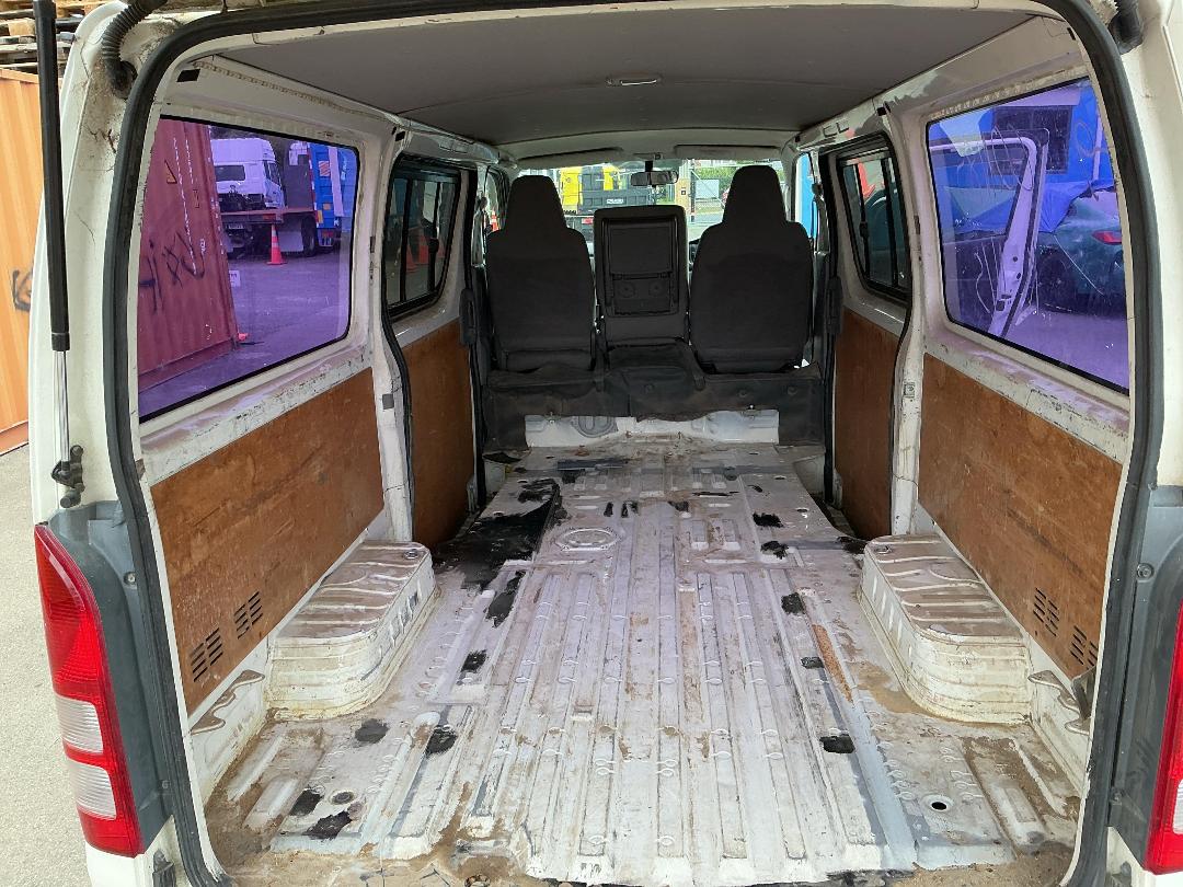 Photo '14' of Toyota Hiace