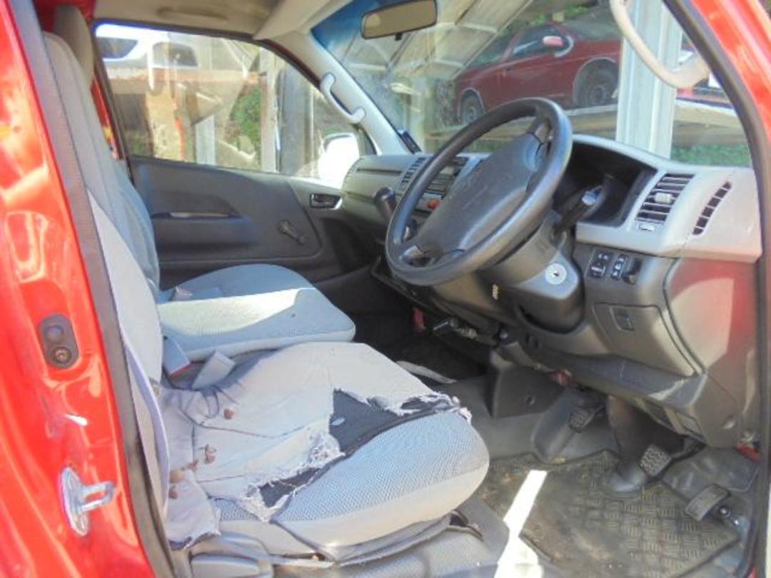 Photo '16' of Toyota Hiace ZL