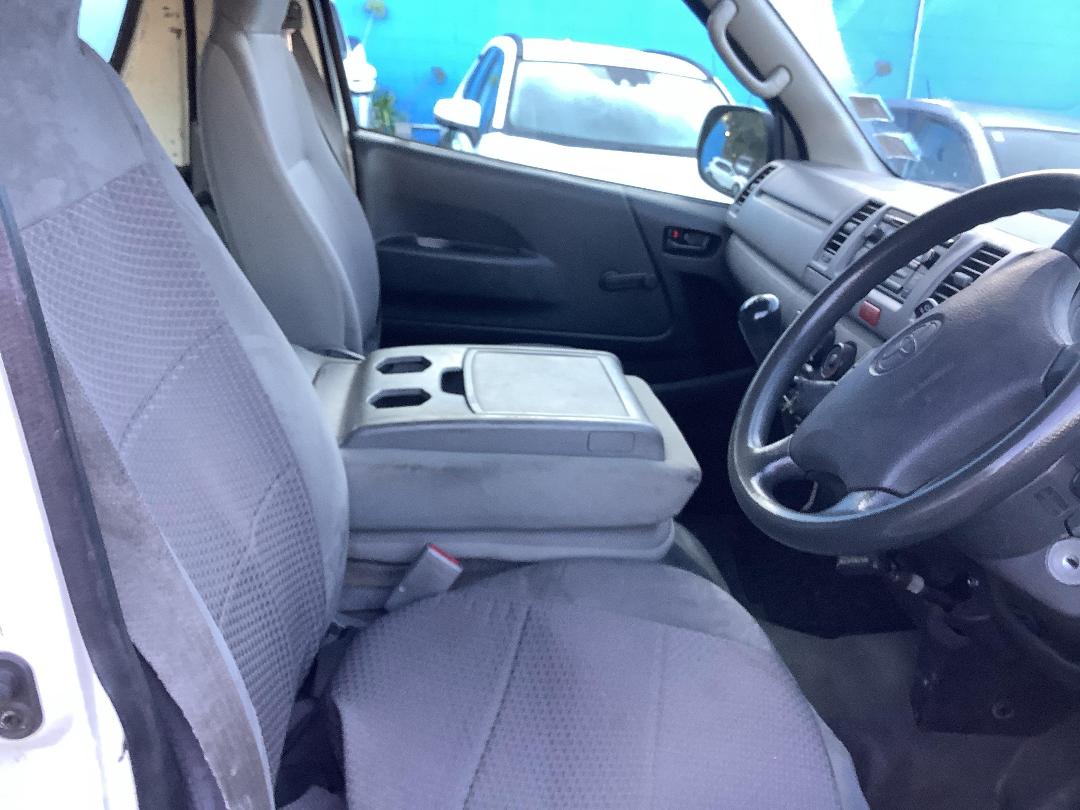 Photo '7' of Toyota Hiace Photo '7' of Toyota Hiace