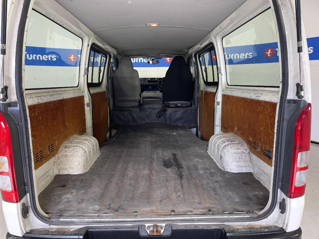 Photo '14' of Toyota Hiace Photo '14' of Toyota Hiace