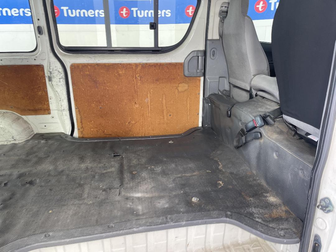 Photo '19' of Toyota Hiace Photo '19' of Toyota Hiace