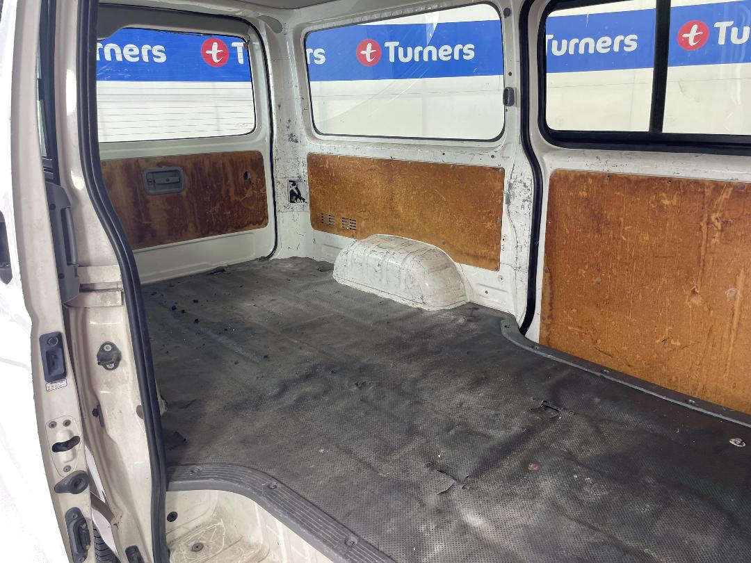 Photo '22' of Toyota Hiace Photo '22' of Toyota Hiace