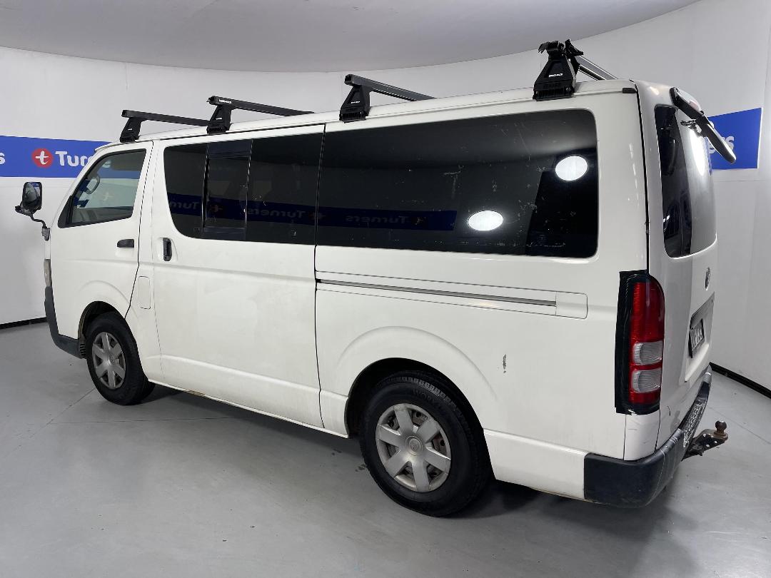 Photo '5' of Toyota Hiace