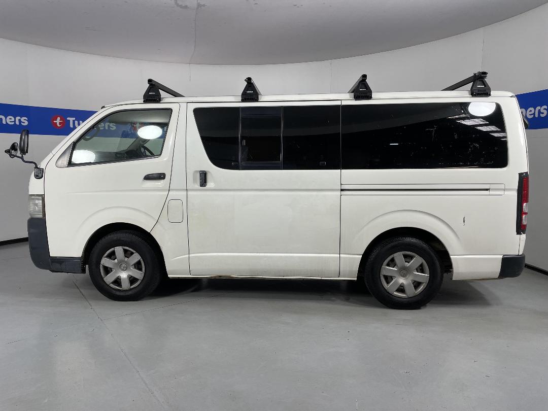 Photo '22' of Toyota Hiace