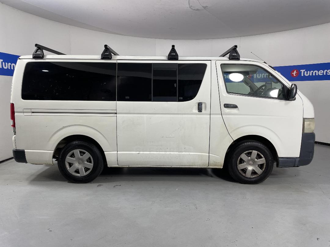 Photo '21' of Toyota Hiace