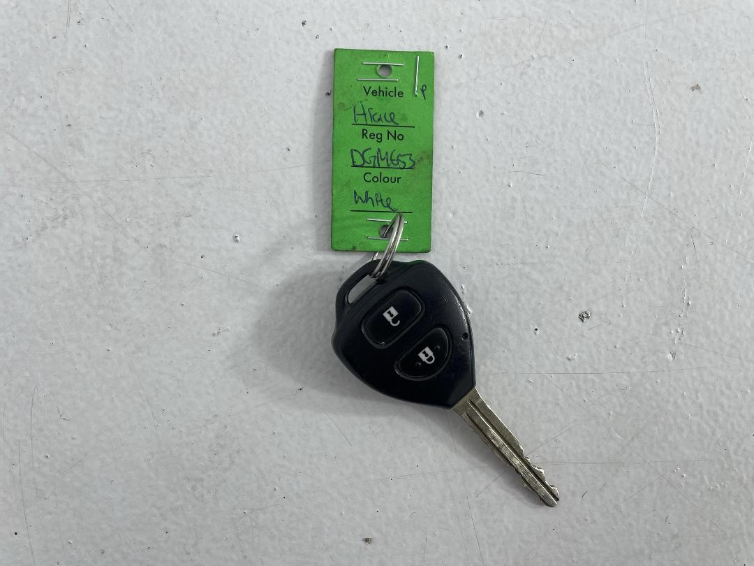 Photo '21' of Toyota Hiace Photo '21' of Toyota Hiace