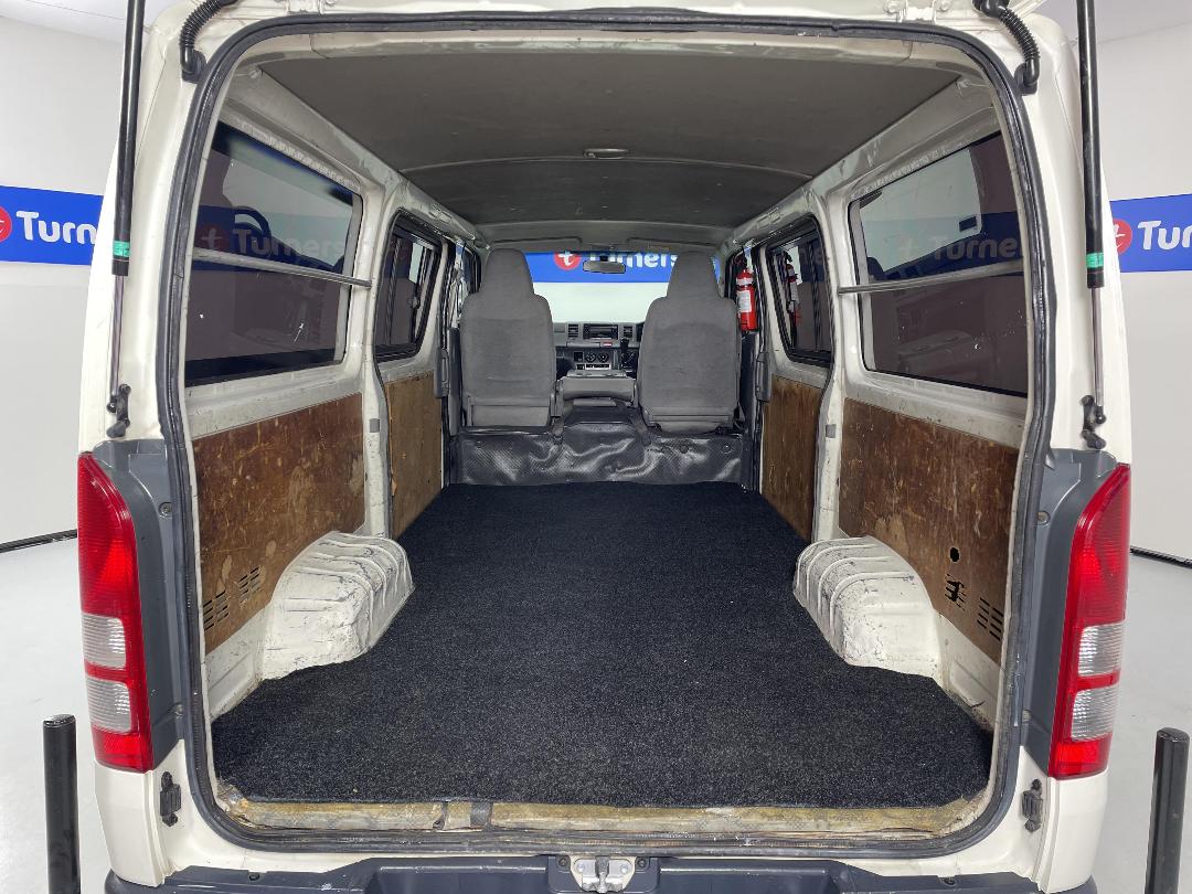 Photo '14' of Toyota Hiace Photo '14' of Toyota Hiace