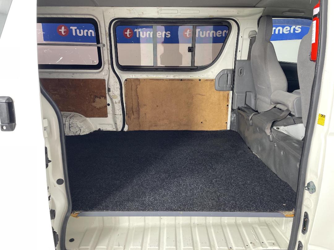 Photo '19' of Toyota Hiace Photo '19' of Toyota Hiace