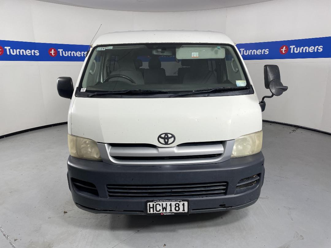 Photo '2' of Toyota Hiace