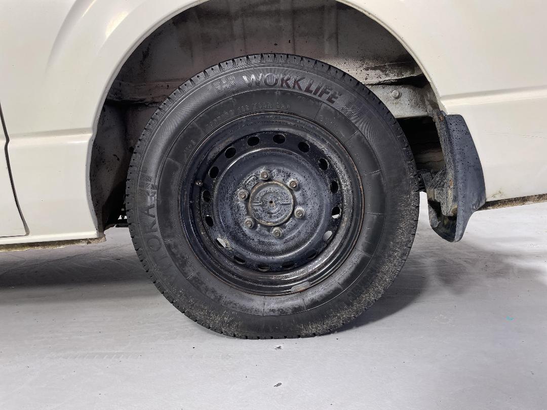 Photo '11' of Toyota Hiace