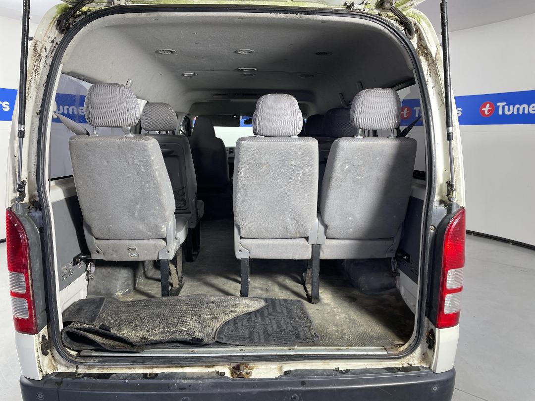 Photo '14' of Toyota Hiace