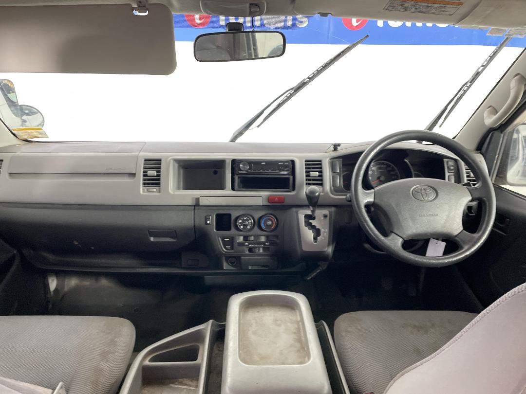 Photo '17' of Toyota Hiace