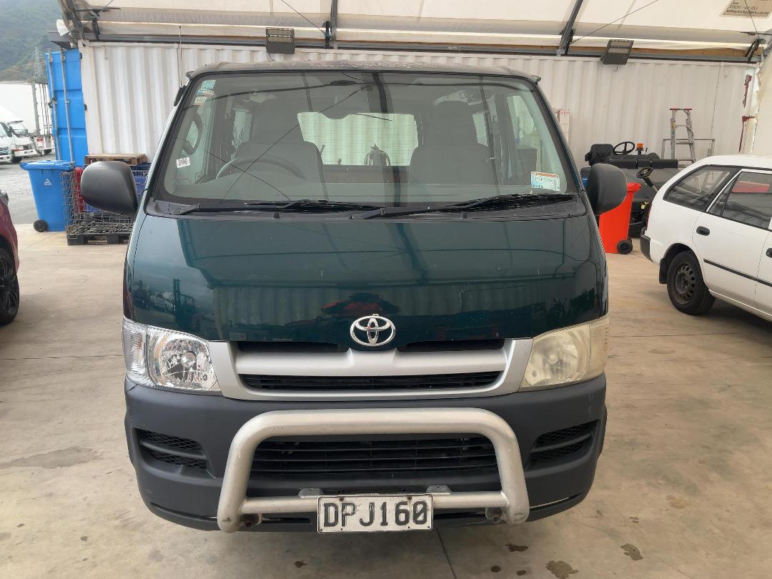 Photo '2' of Toyota Hiace ZL