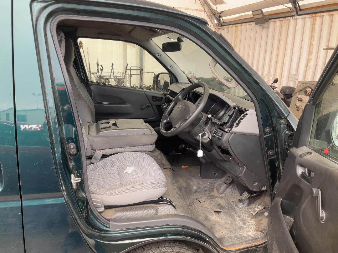 Photo '7' of Toyota Hiace ZL