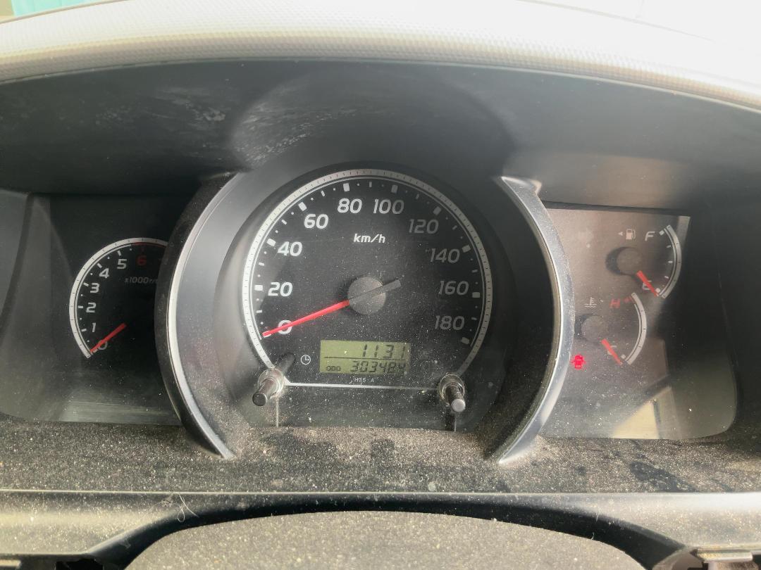 Photo '10' of Toyota Hiace ZL