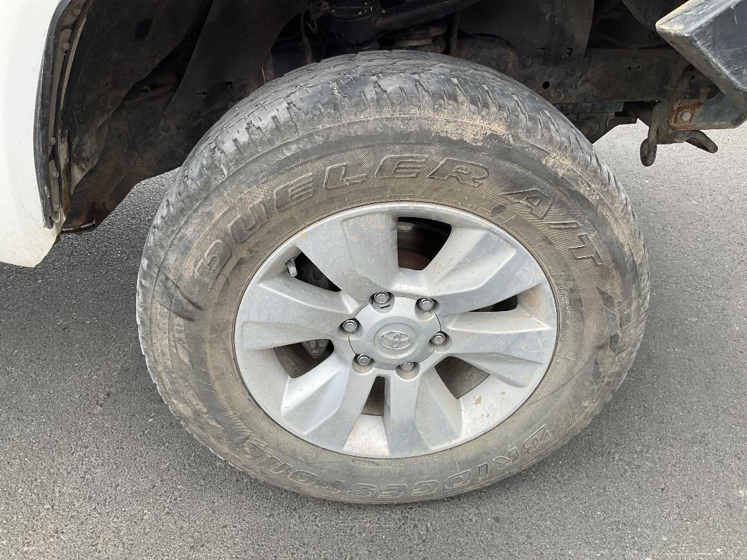 Photo '10' of Toyota Hilux TD SR5 XCU Photo '10' of Toyota Hilux TD SR5 XCU