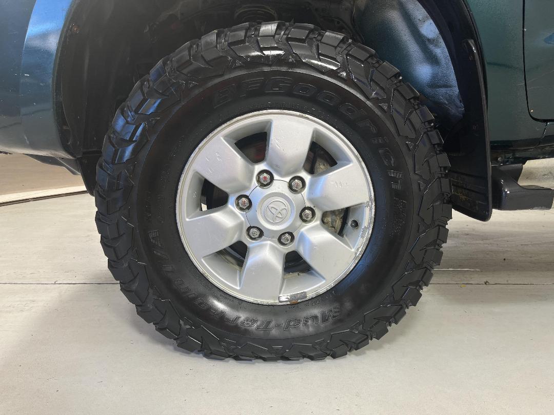 Photo '10' of Toyota Hilux