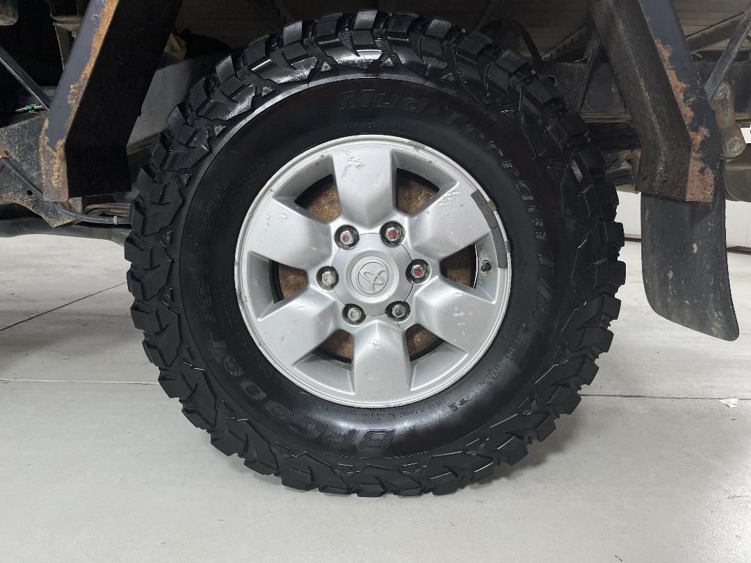 Photo '11' of Toyota Hilux