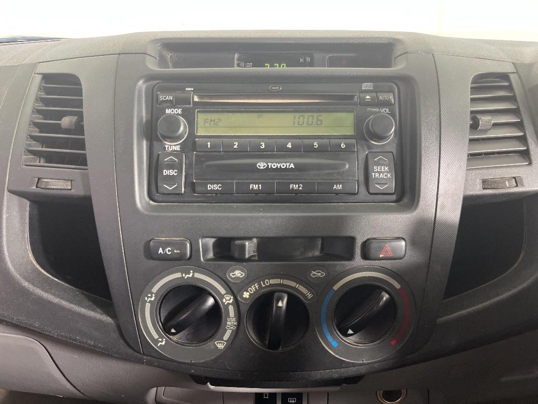 Photo '18' of Toyota Hilux