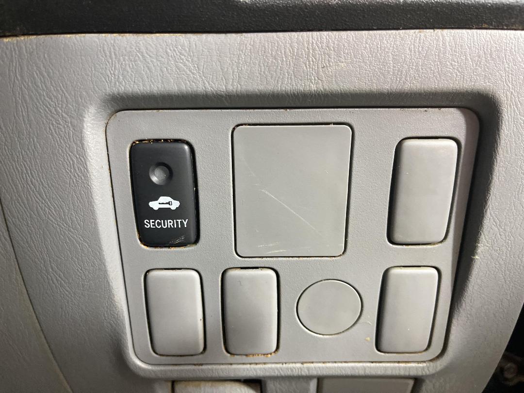 Photo '24' of Toyota Hilux