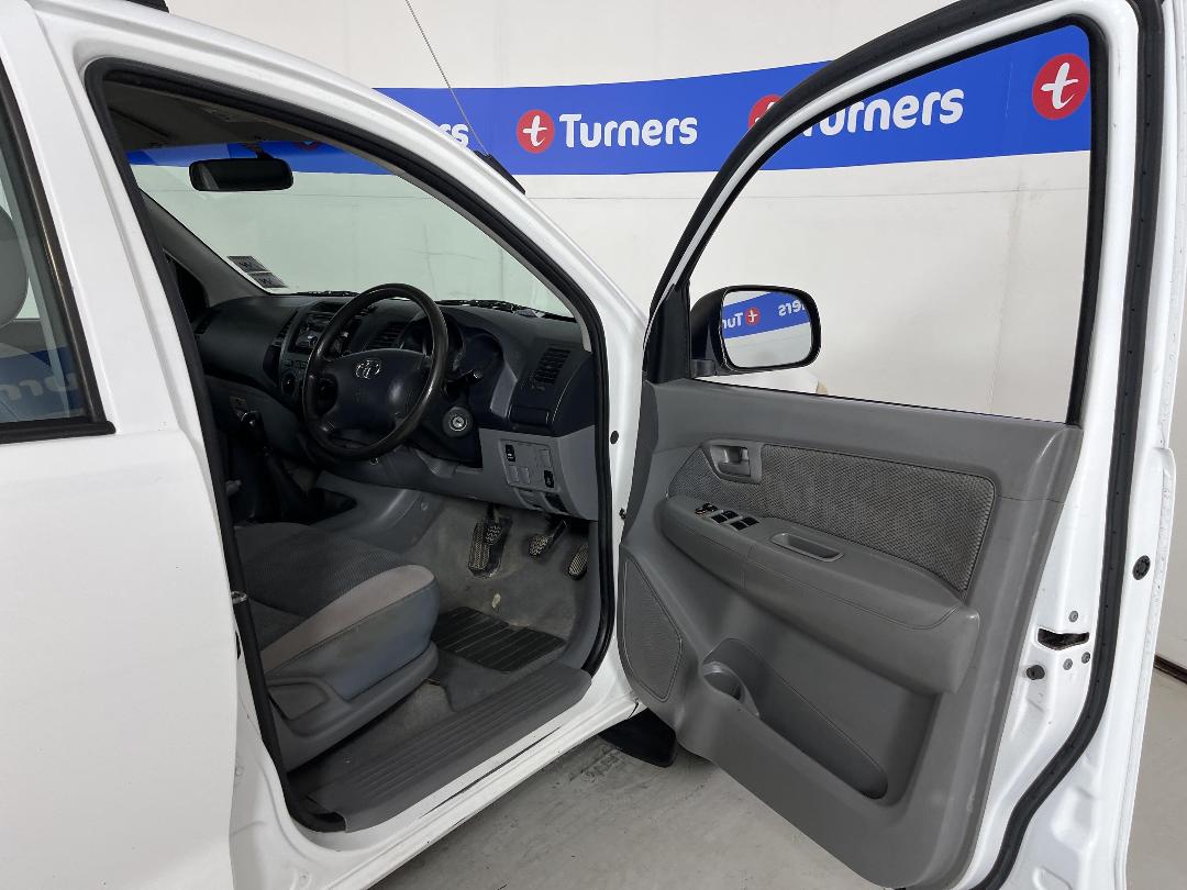 Photo '15' of Toyota Hilux