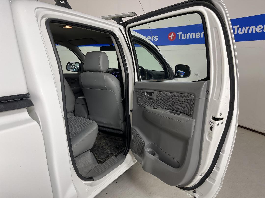 Photo '19' of Toyota Hilux