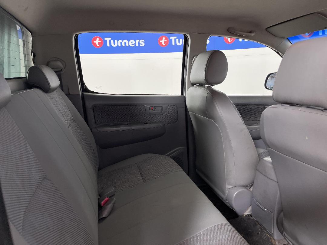 Photo '20' of Toyota Hilux