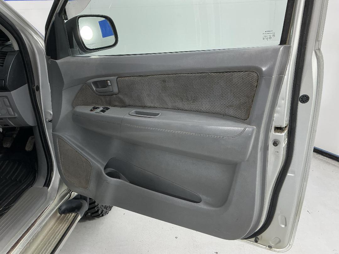 Photo '15' of Toyota Hilux