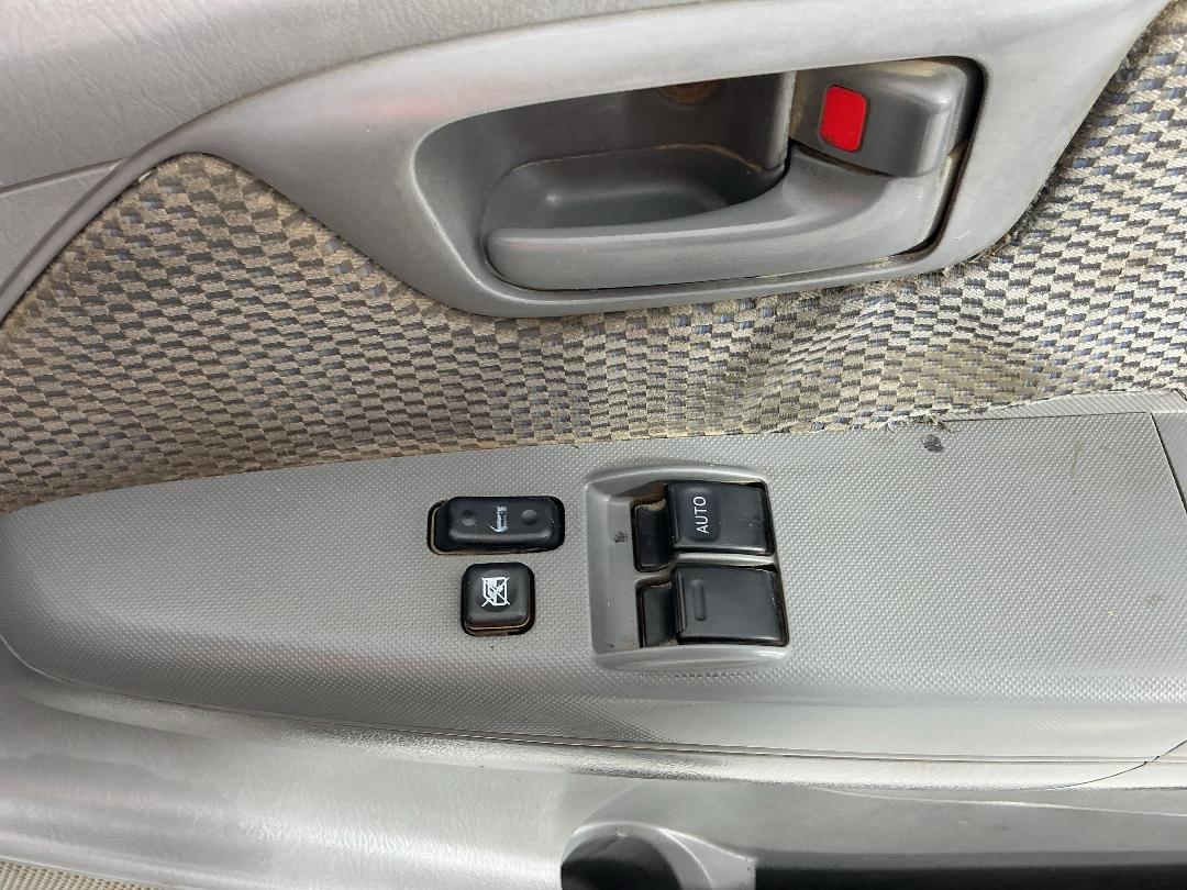 Photo '22' of Toyota Hilux