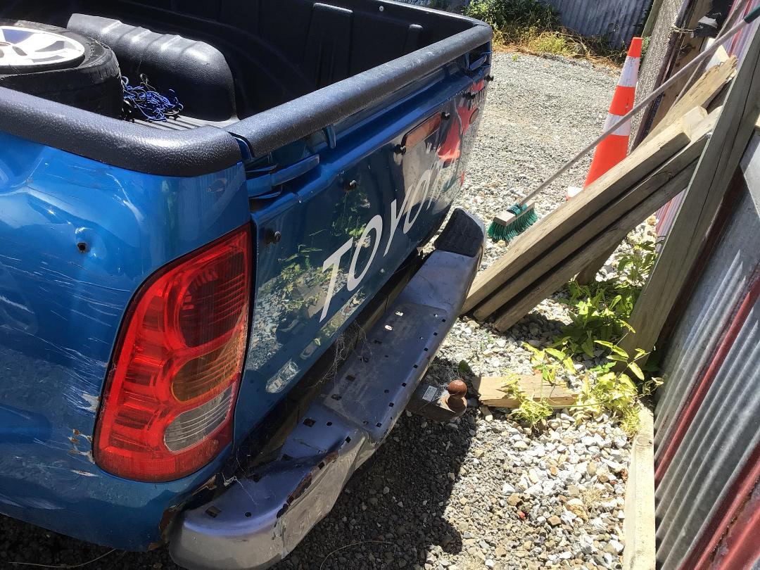 Photo '10' of Toyota Hilux D/C Photo '10' of Toyota Hilux D/C