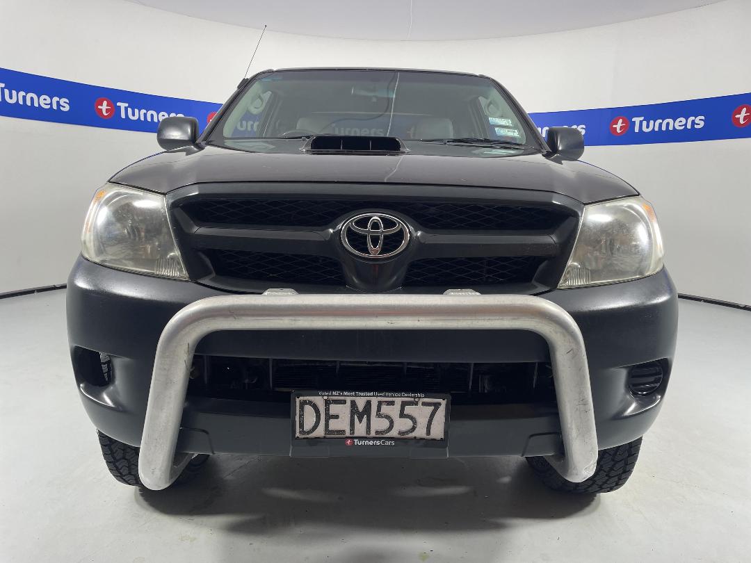 Photo '2' of Toyota Hilux
