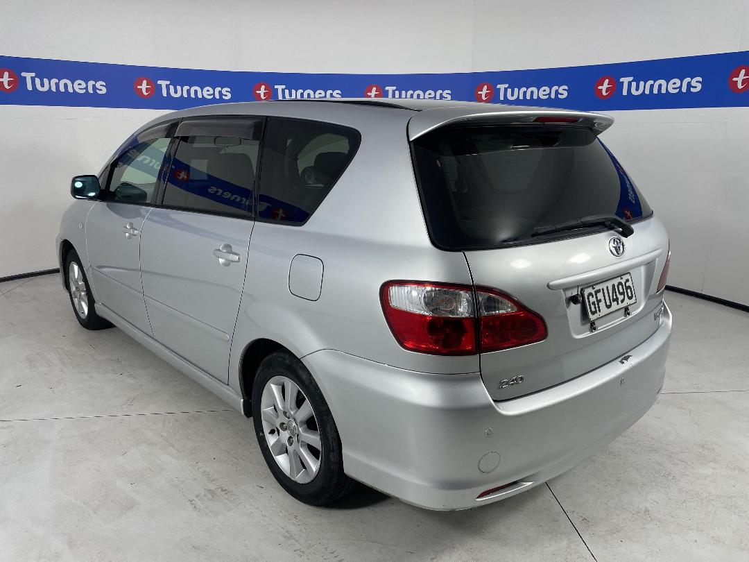 Photo '10' of Toyota Ipsum