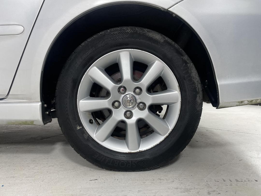 Photo '11' of Toyota Ipsum