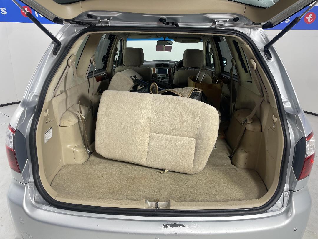 Photo '12' of Toyota Ipsum