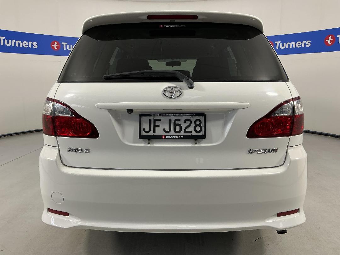 Photo '6' of Toyota Ipsum