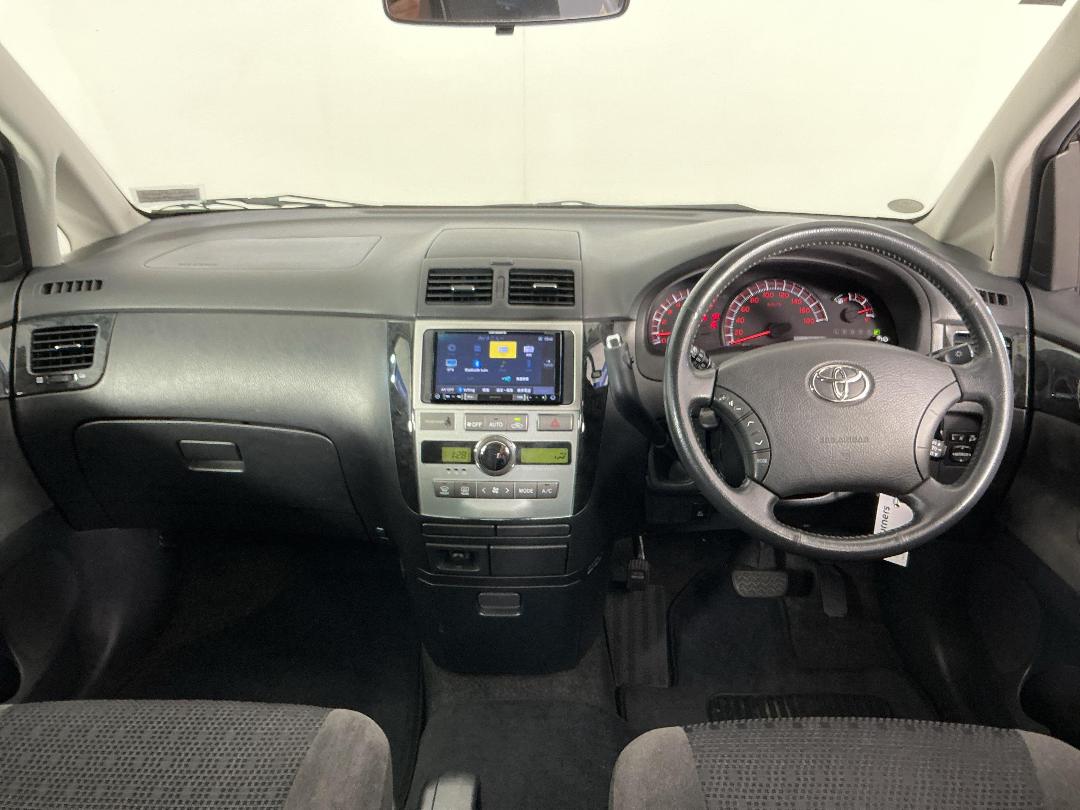 Photo '17' of Toyota Ipsum