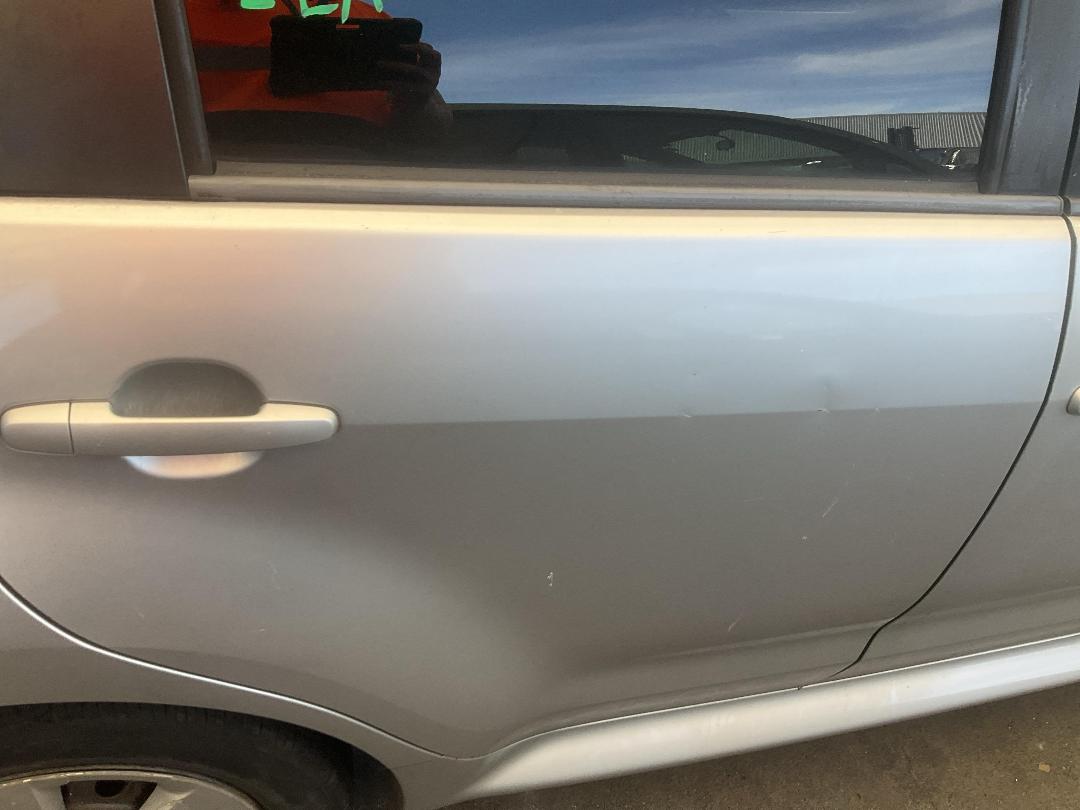 Photo '15' of Toyota IST Photo '15' of Toyota IST