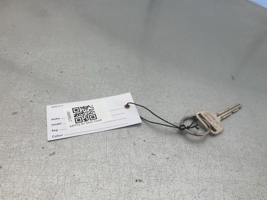 Photo '17' of Toyota IST Photo '17' of Toyota IST