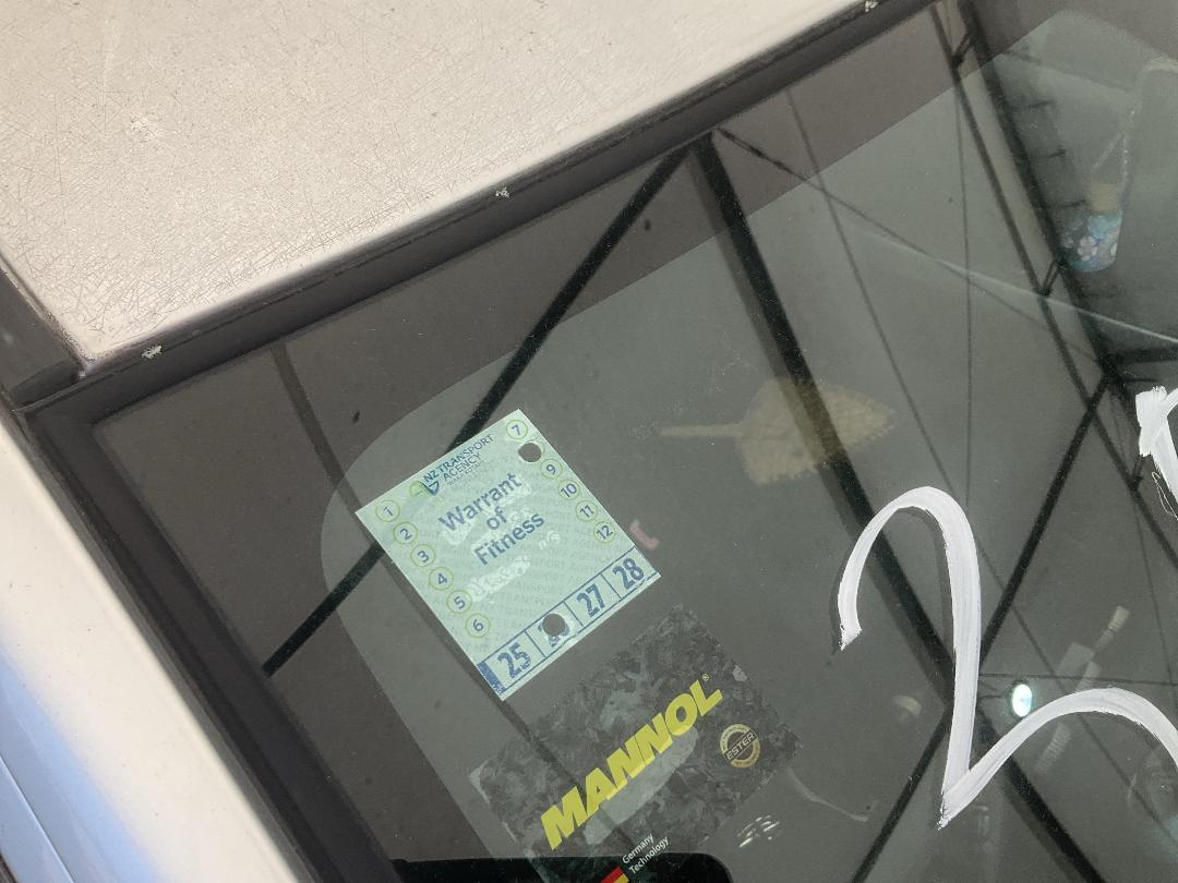 Photo '22' of Toyota IST Photo '22' of Toyota IST