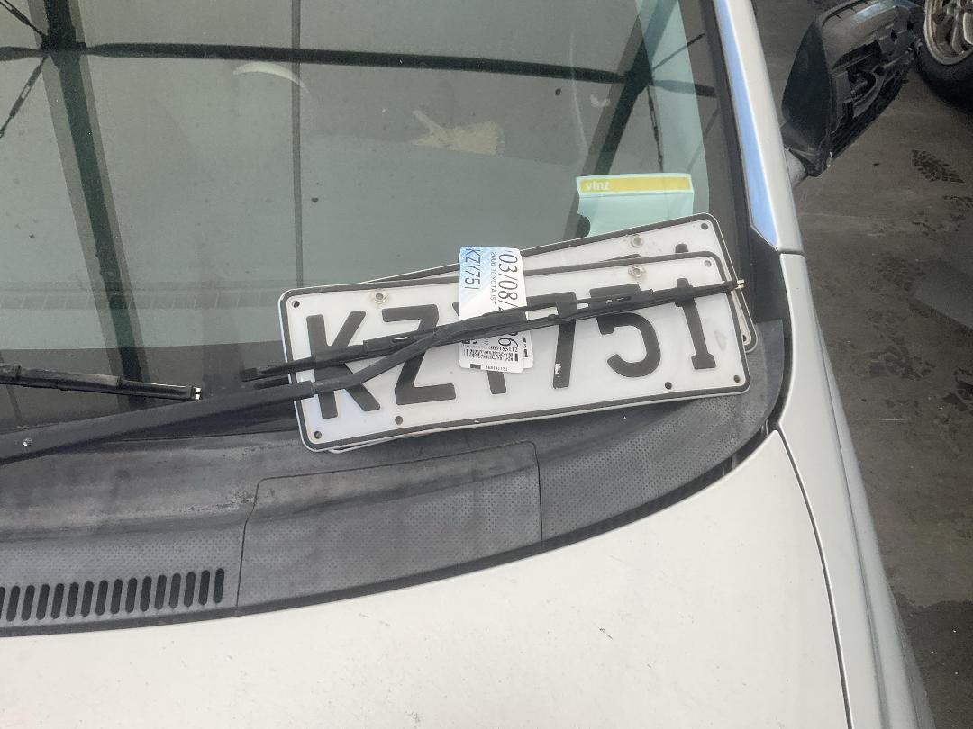 Photo '23' of Toyota IST Photo '23' of Toyota IST