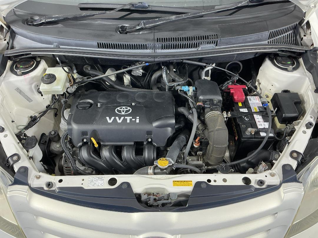 Photo '13' of Toyota IST Photo '13' of Toyota IST