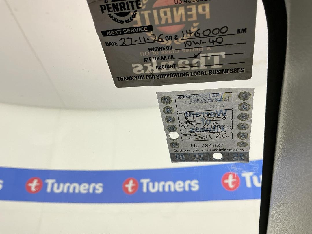 Photo '25' of Toyota IST Photo '25' of Toyota IST