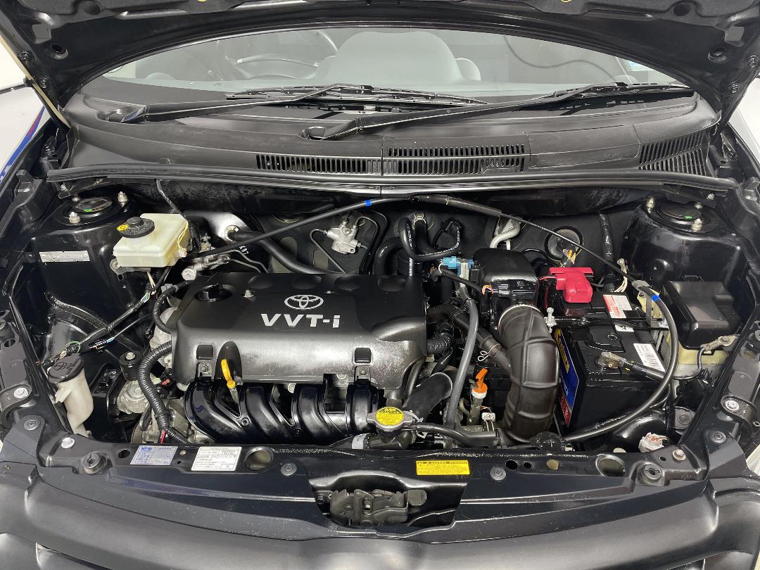 Photo '13' of Toyota IST