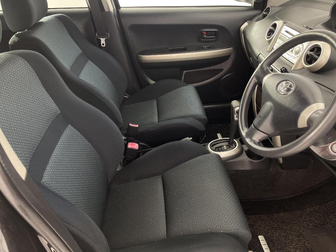 Photo '16' of Toyota IST