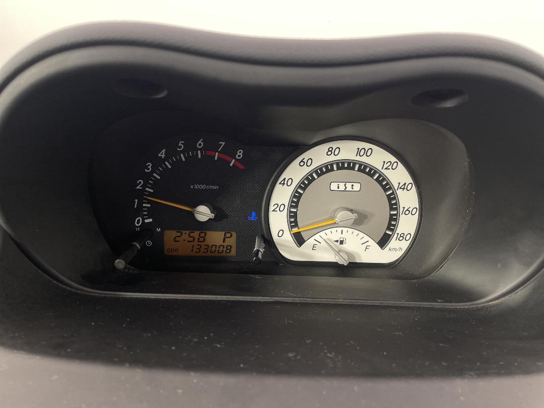 Photo '21' of Toyota IST