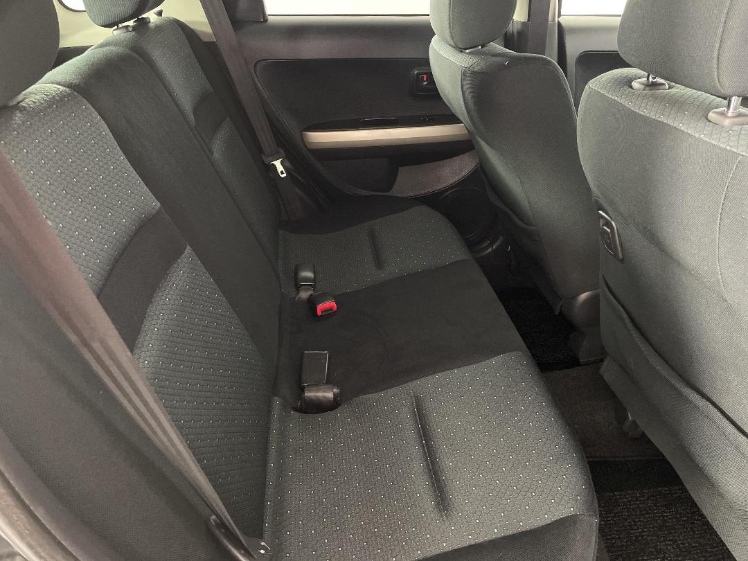 Photo '20' of Toyota IST